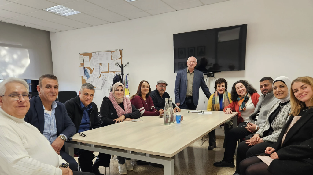 Trobada amb professors palestins a la Facultat de Psicologia i de Logopèdia.